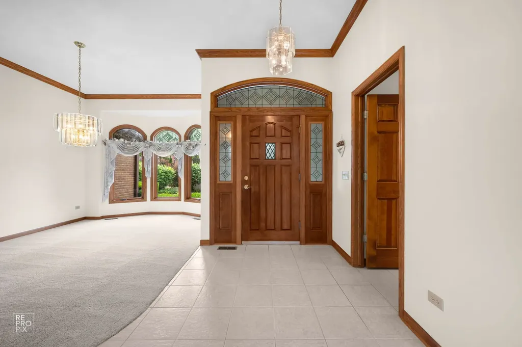589 Edelweiss Drive Antioch IL 60002