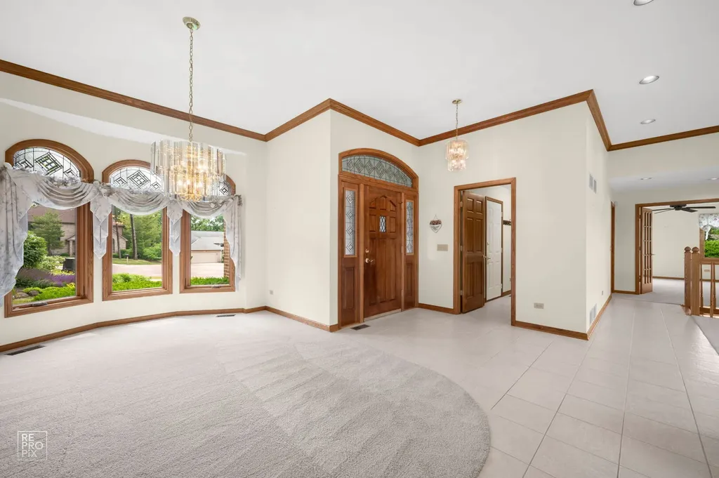 589 Edelweiss Drive Antioch IL 60002