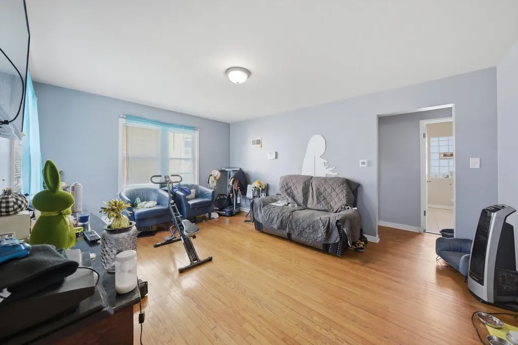 9553 South Greenwood Avenue Chicago IL 60628