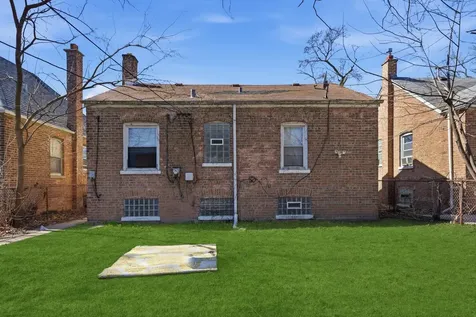 9553 South Greenwood Avenue Chicago IL 60628