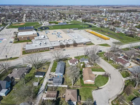 464 North Maple Street Manteno IL 60950