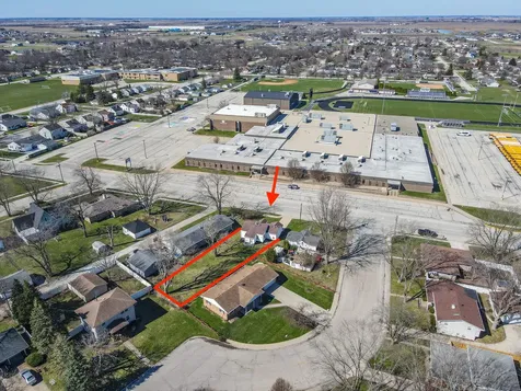 464 North Maple Street Manteno IL 60950