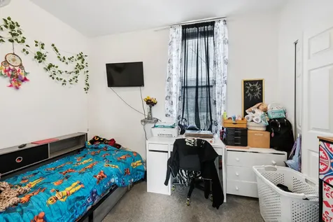 2912 North Milwaukee Avenue Chicago IL 60618