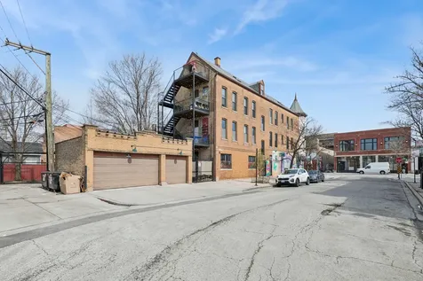 2912 North Milwaukee Avenue Chicago IL 60618