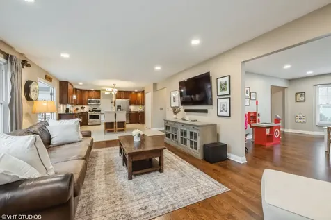 6695 Foxworth Lane Gurnee IL 60031