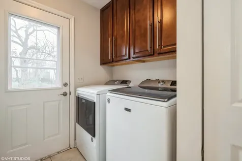 6695 Foxworth Lane Gurnee IL 60031