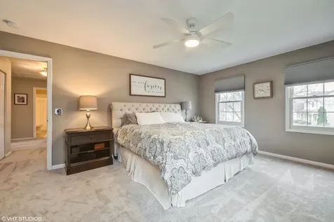 6695 Foxworth Lane Gurnee IL 60031