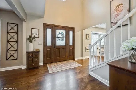6695 Foxworth Lane Gurnee IL 60031