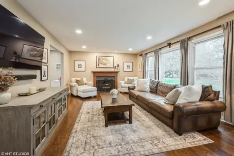 6695 Foxworth Lane Gurnee IL 60031