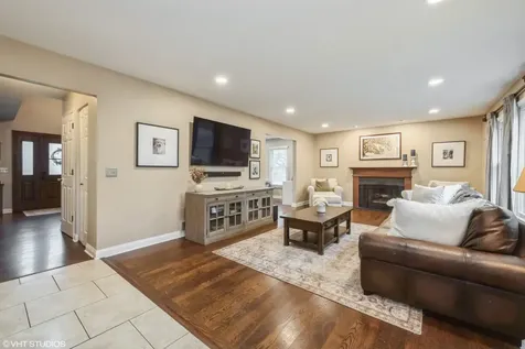 6695 Foxworth Lane Gurnee IL 60031