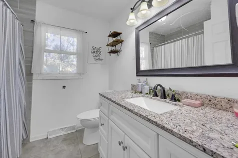 4240 176TH Street Country Club Hills IL 60478