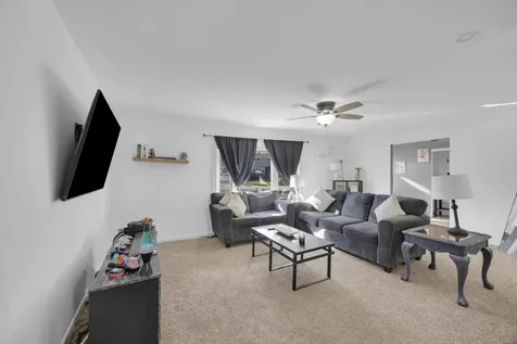 4240 176TH Street Country Club Hills IL 60478
