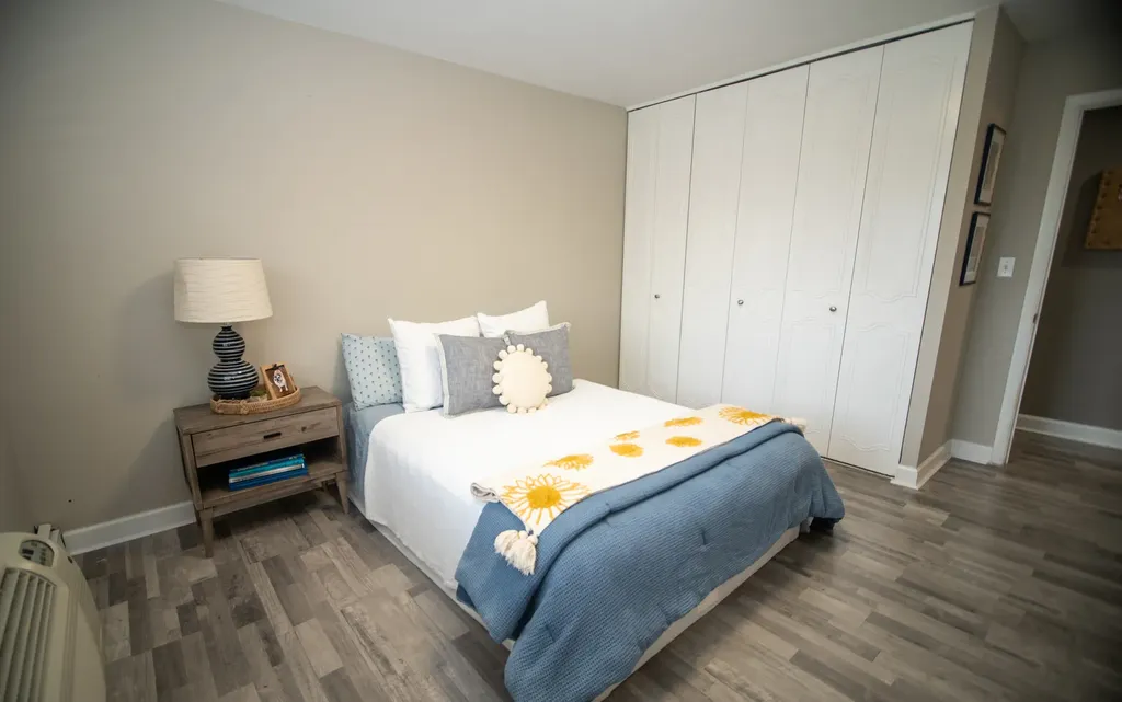 1056 North Mill Street Naperville IL 60563
