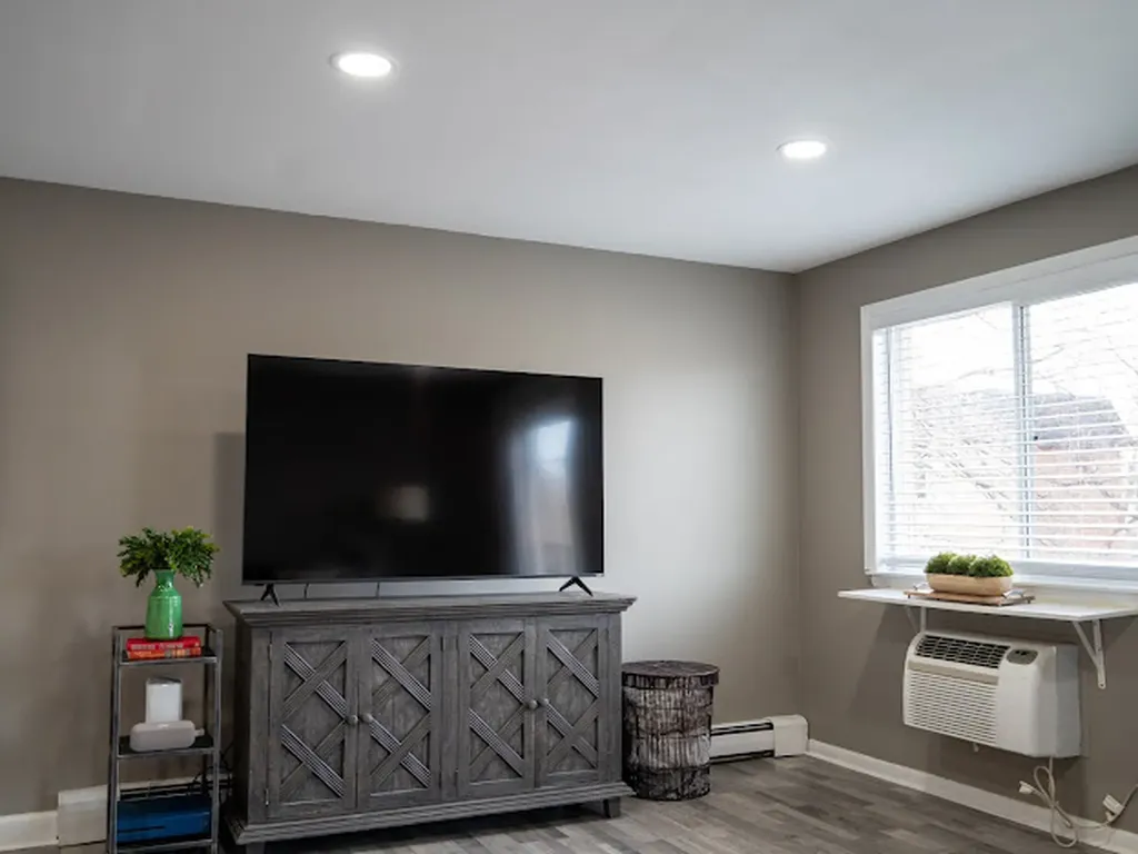 1056 North Mill Street Naperville IL 60563