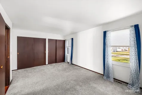 281 Old Elm Drive Bolingbrook IL 60440