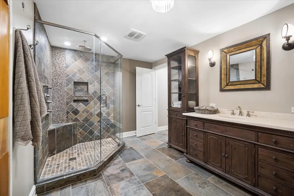 22W155 2ND Street Glen Ellyn IL 60137