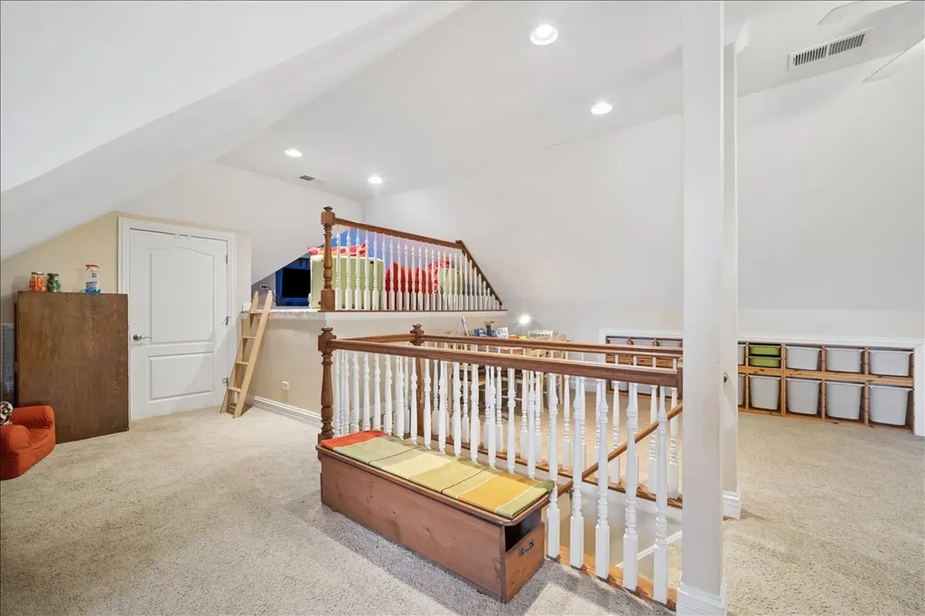 22W155 2ND Street Glen Ellyn IL 60137