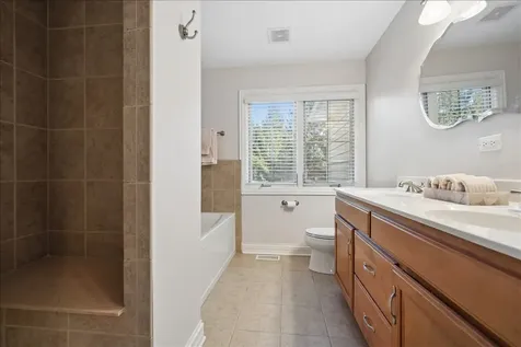 22W155 2ND Street Glen Ellyn IL 60137