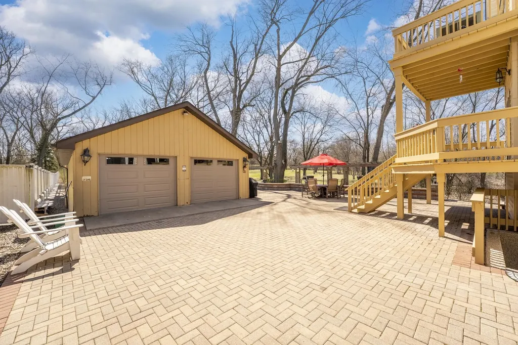 161 West Greenfield Avenue Lombard IL 60148
