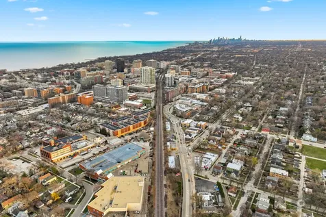2144 Dewey Avenue Evanston IL 60201