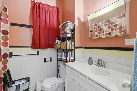 2144 Dewey Avenue Evanston IL 60201