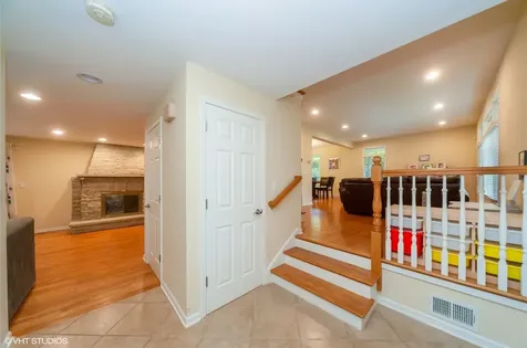 50 Cedar Lane Lincolnshire IL 60069