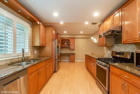 50 Cedar Lane Lincolnshire IL 60069