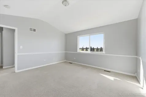 1742 Waters Edge Drive Minooka IL 60447