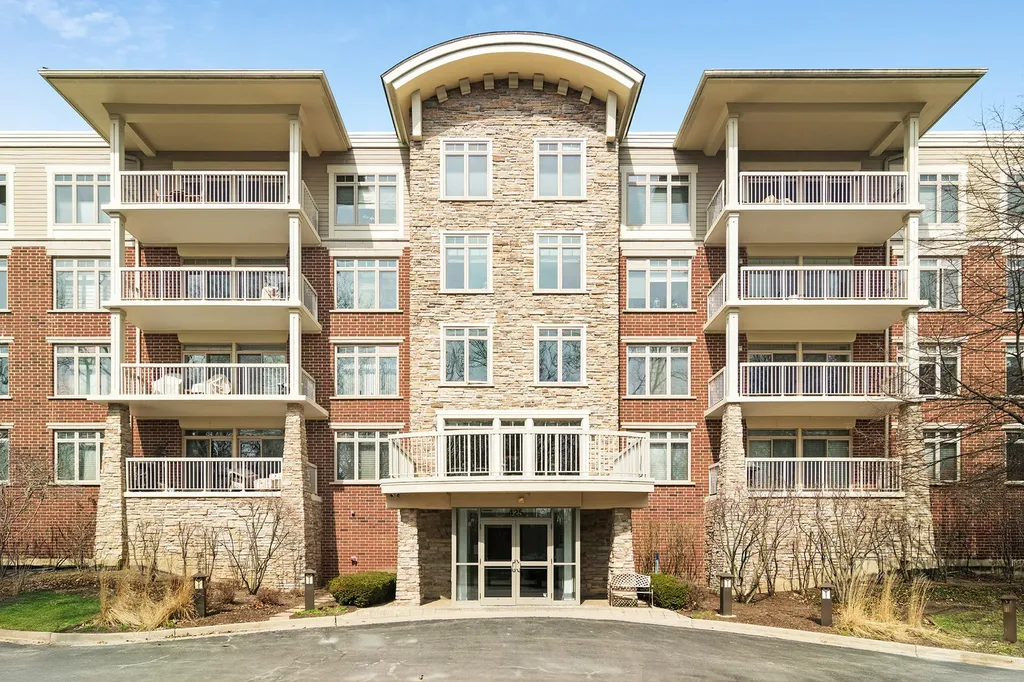 425 Benjamin Drive Vernon Hills IL 60061