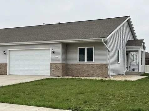922 Bergera Street W Braidwood IL 60408