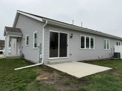 922 Bergera Street W Braidwood IL 60408