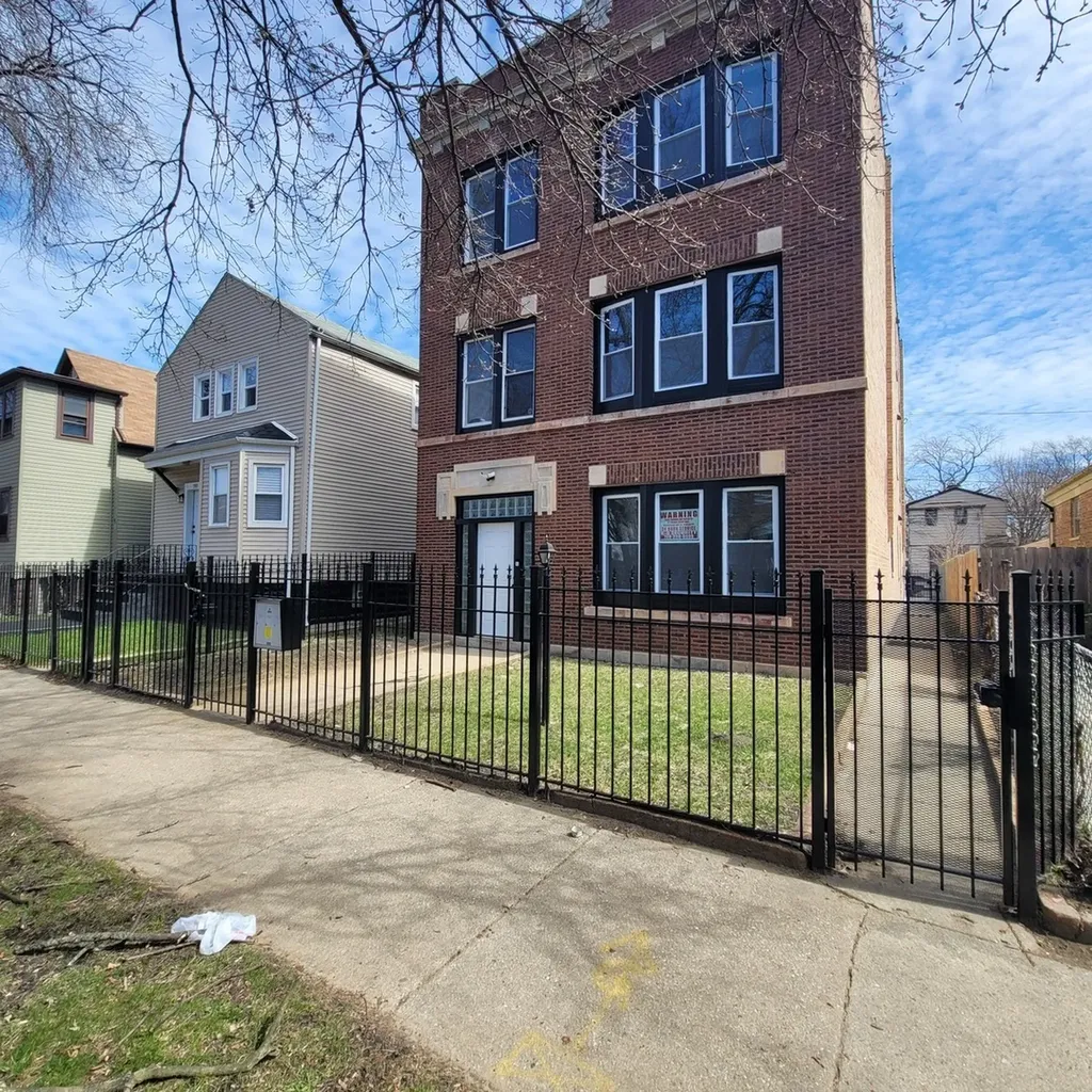 7919 South Ellis Avenue Chicago IL 60619