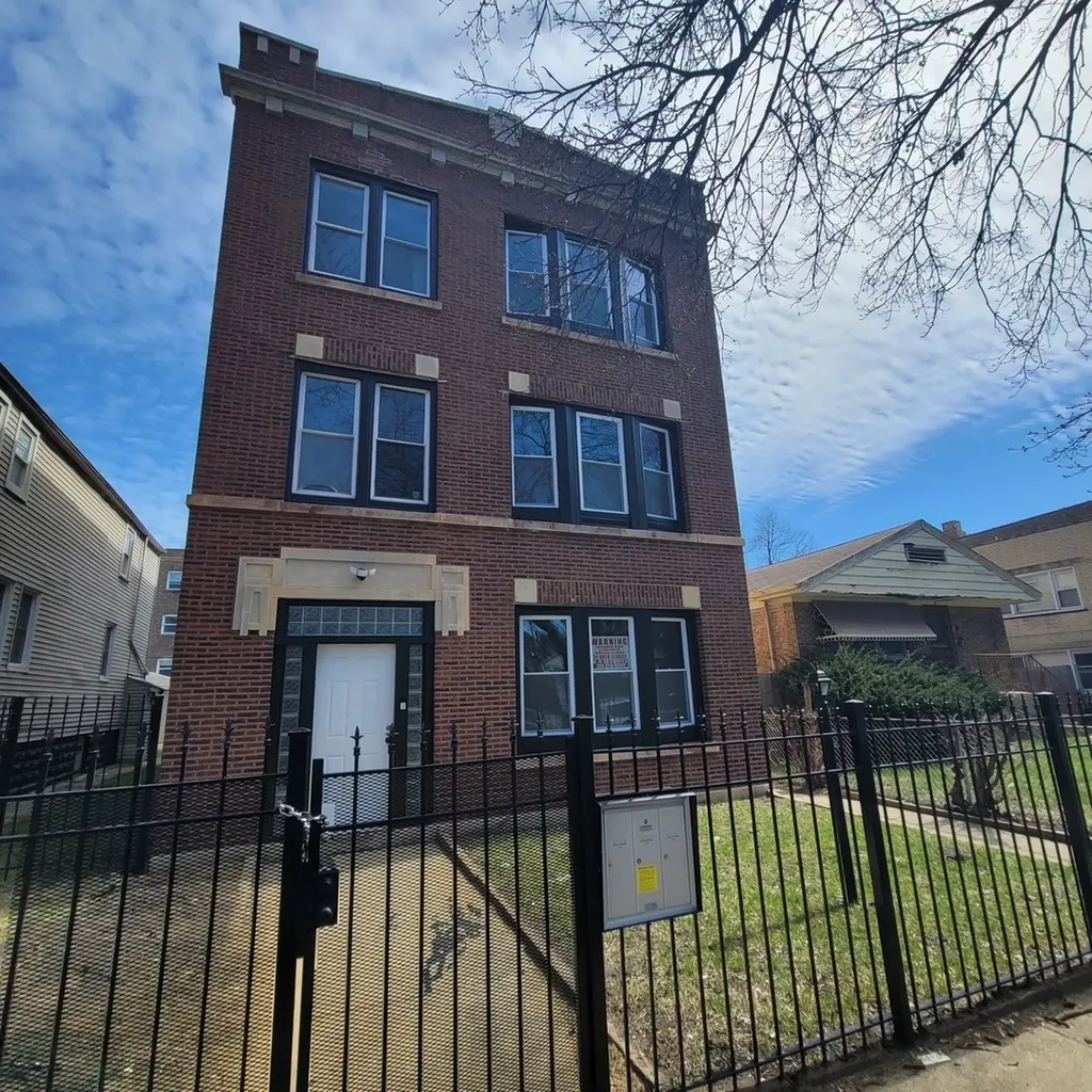 7919 South Ellis Avenue Chicago IL 60619