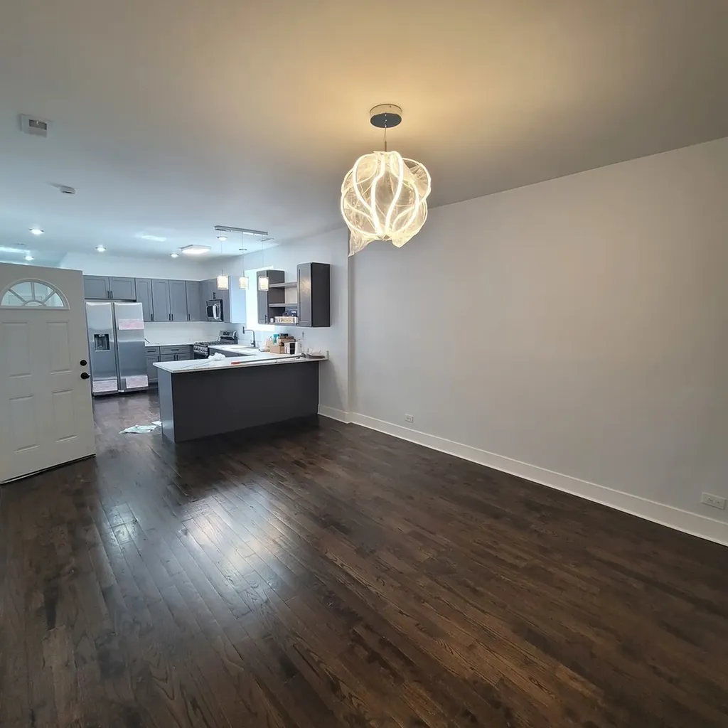 7919 South Ellis Avenue Chicago IL 60619