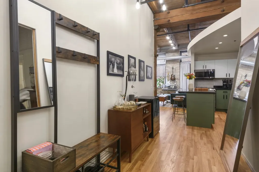 2300 West Wabansia Avenue Chicago IL 60647