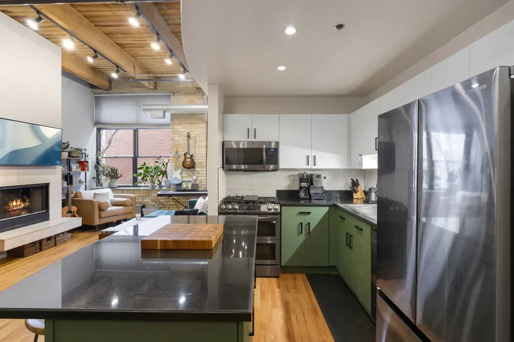 2300 West Wabansia Avenue Chicago IL 60647