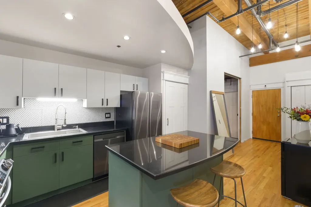 2300 West Wabansia Avenue Chicago IL 60647