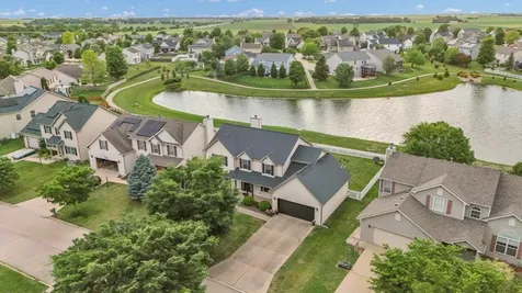 3914 Tallgrass Drive Champaign IL 61822
