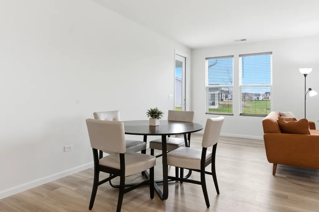 3327 Fulshear Circle Aurora IL 60503