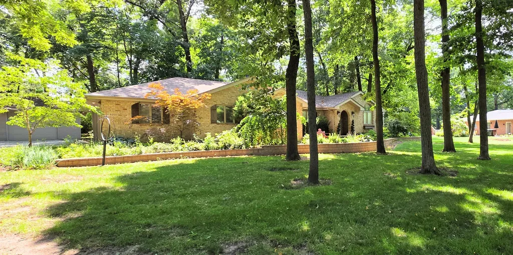 4958 Northridge Drive St. Anne IL 60964