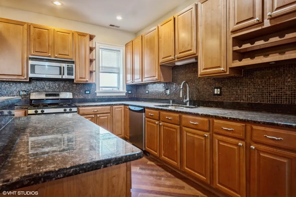7018 South Paxton Avenue Chicago IL 60649