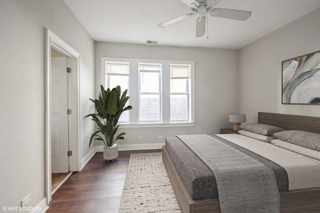7018 South Paxton Avenue Chicago IL 60649