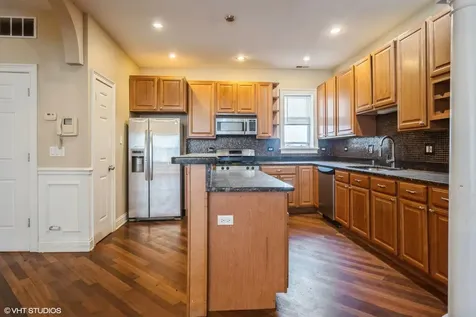 7018 South Paxton Avenue Chicago IL 60649