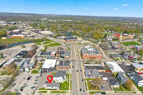 3425 West Elm Street Mchenry IL 60050