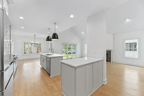 1672 Huntington Lane Highland Park IL 60035
