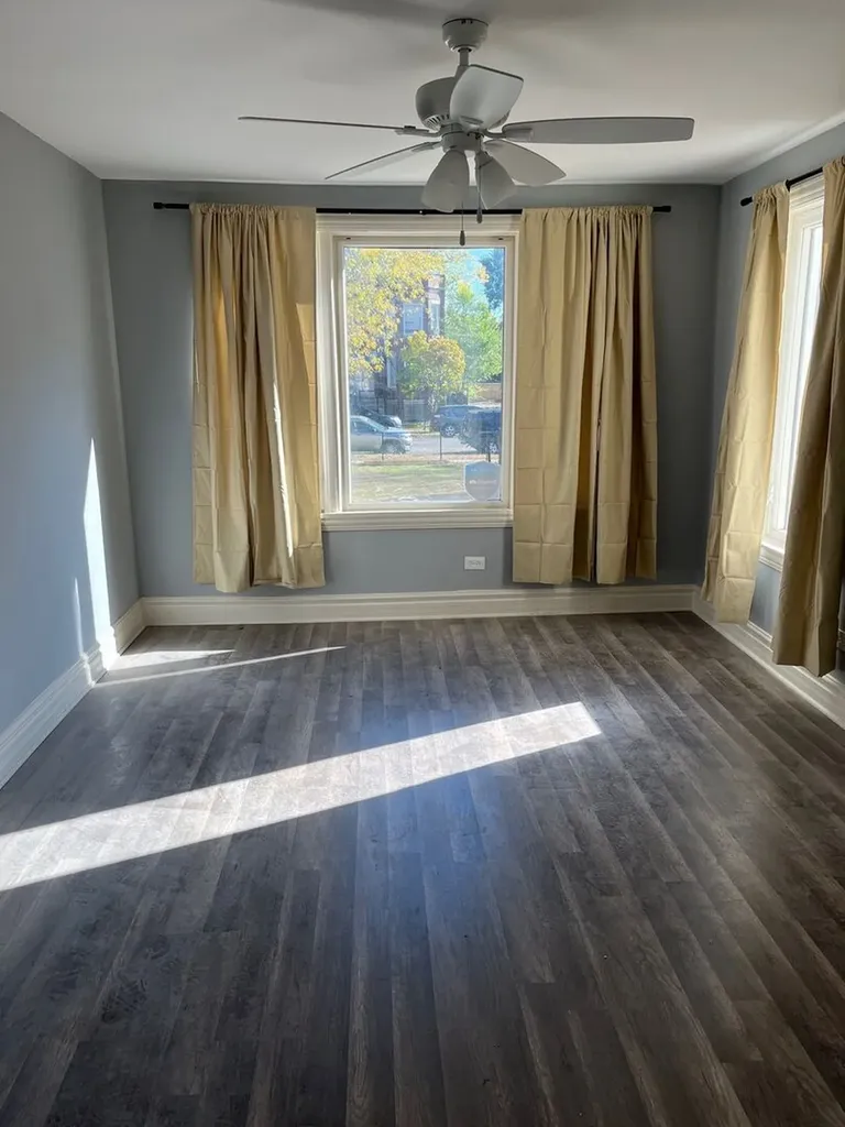 7438 South Champlain Avenue Chicago IL 60619