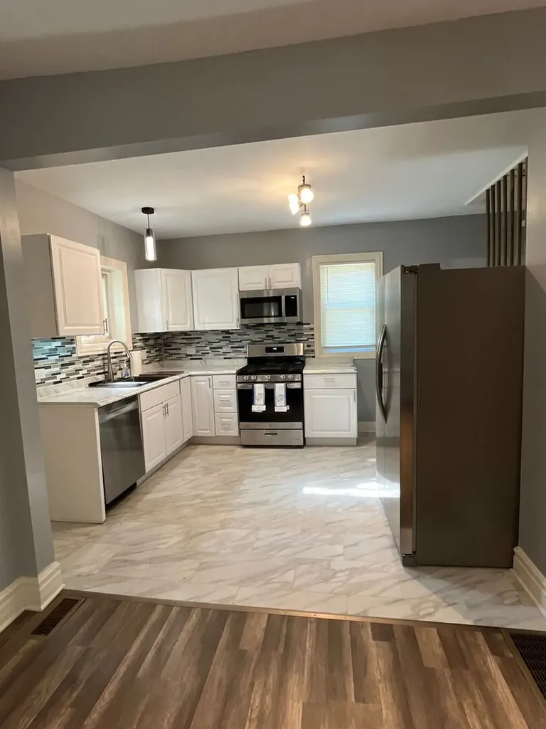 7438 South Champlain Avenue Chicago IL 60619