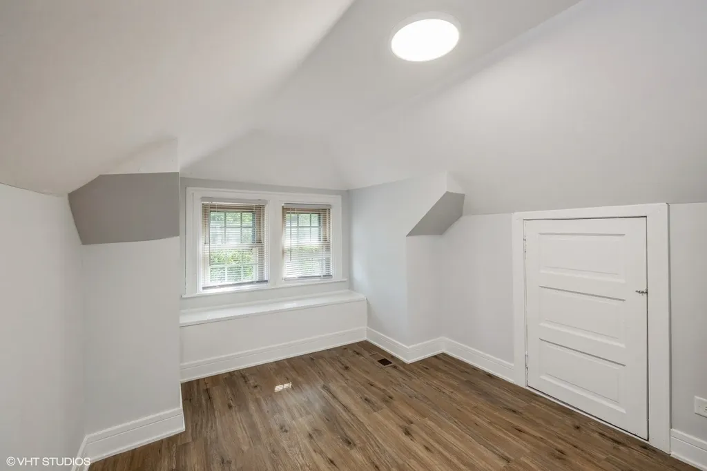 5348 South Merrimac Avenue Chicago IL 60638
