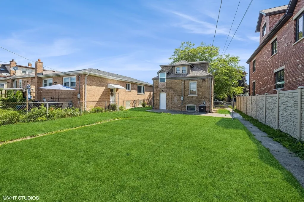 5348 South Merrimac Avenue Chicago IL 60638