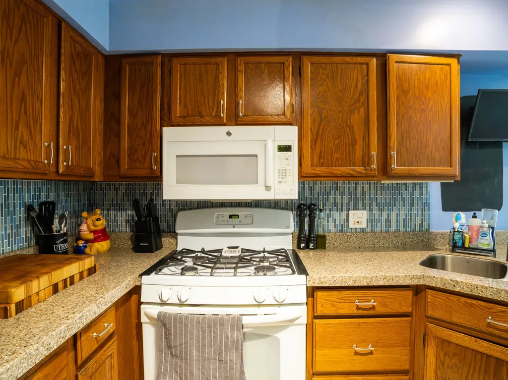 604 Sturnbridge Lane Schaumburg IL 60173